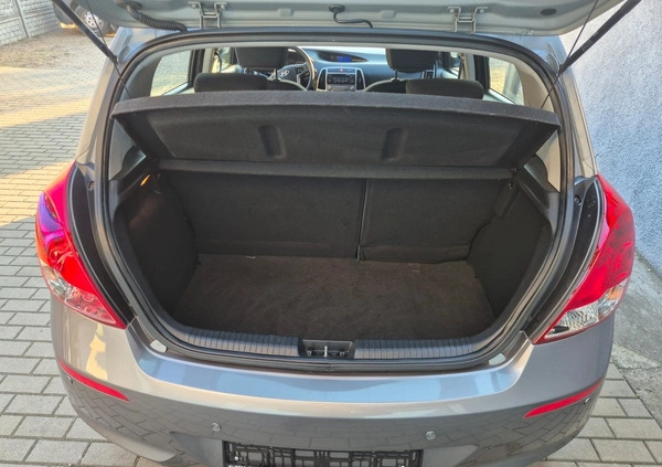 Hyundai i20 cena 23900 przebieg: 139460, rok produkcji 2013 z Zgierz małe 301